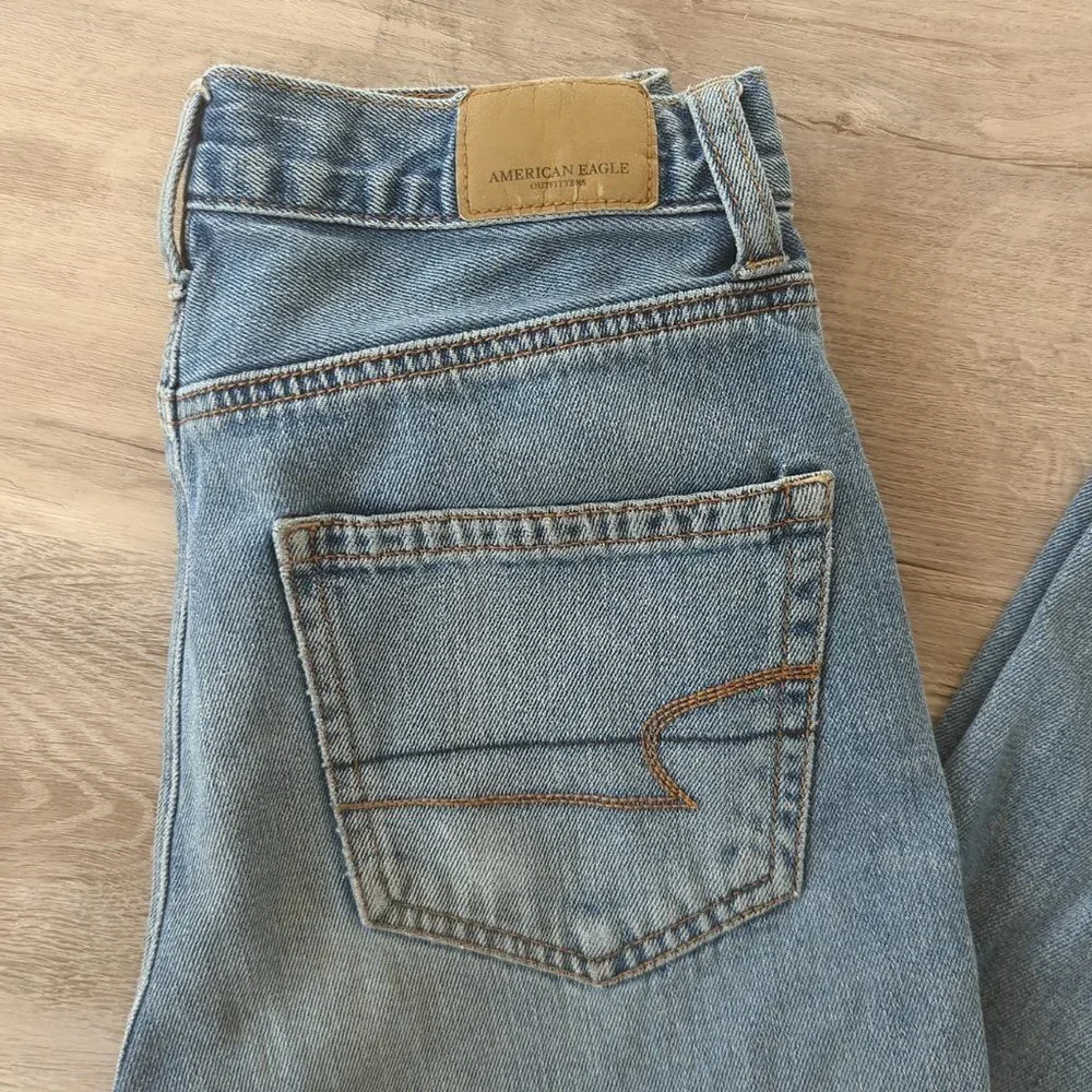 American Eagle Mom Jean - Picture 5 of 6